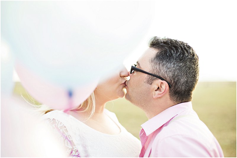 DEngagement Photo Ideas: Farm Engagement Shoot