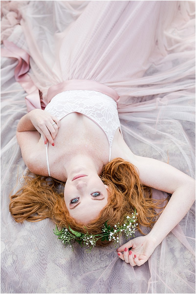 outdoor engagement photo ideas
