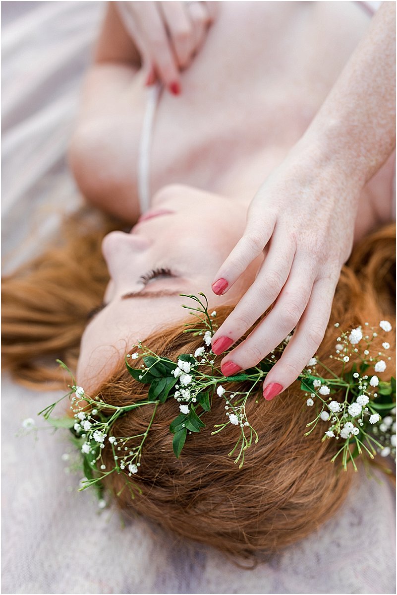 outdoor engagement photo ideas