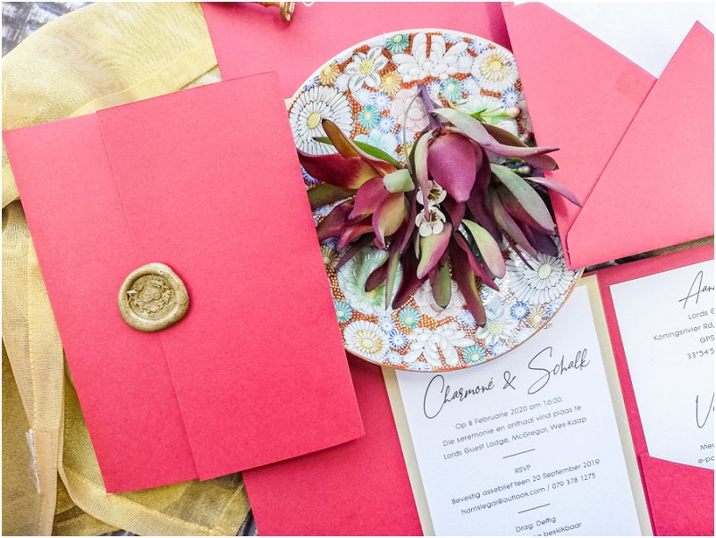 Boergondiëse elegante trou uitnodiging