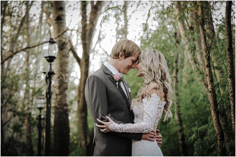 modern winter wedding