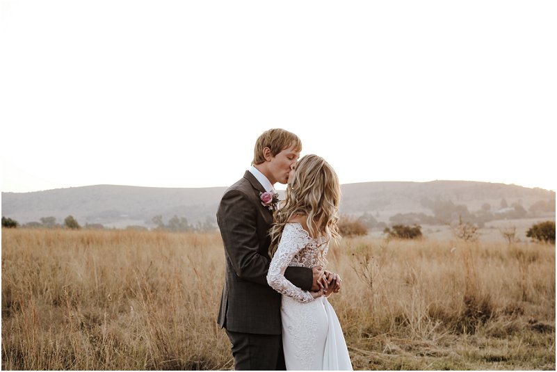 modern winter wedding