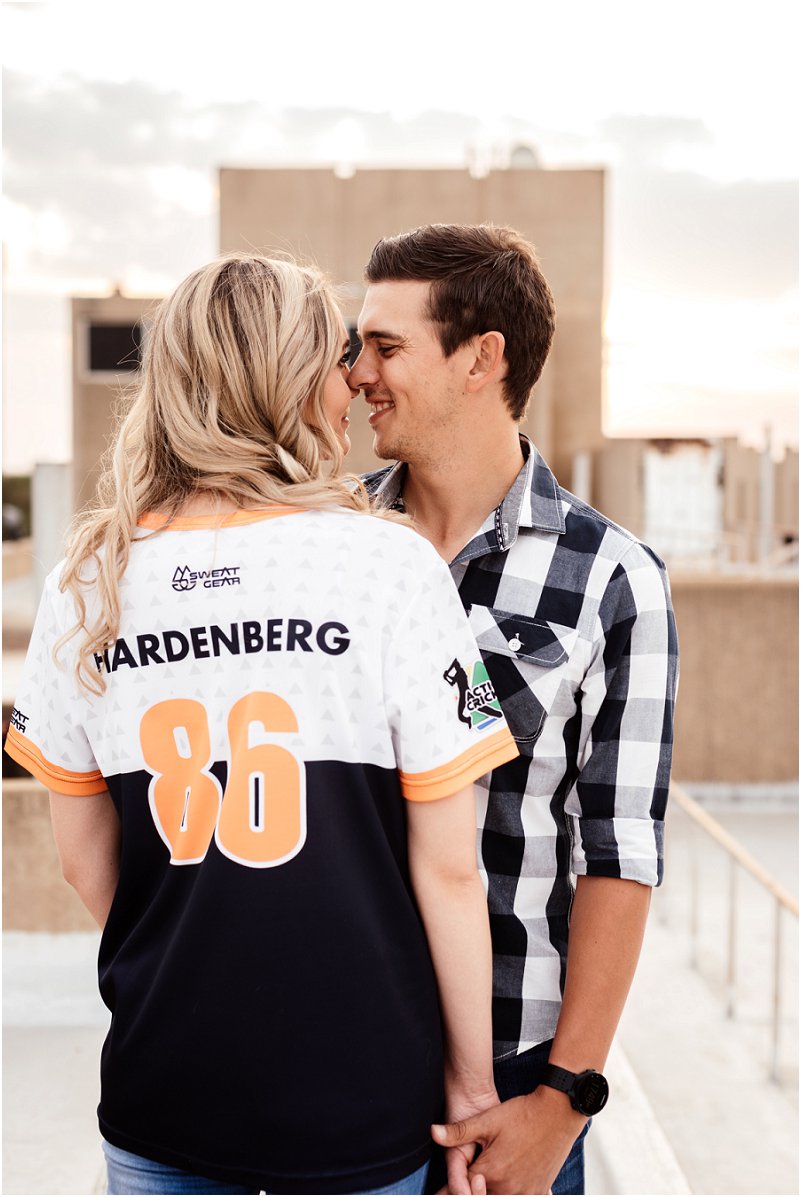 spontaneous engagement photo shoot