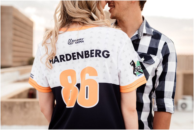 spontaneous engagement photo shoot