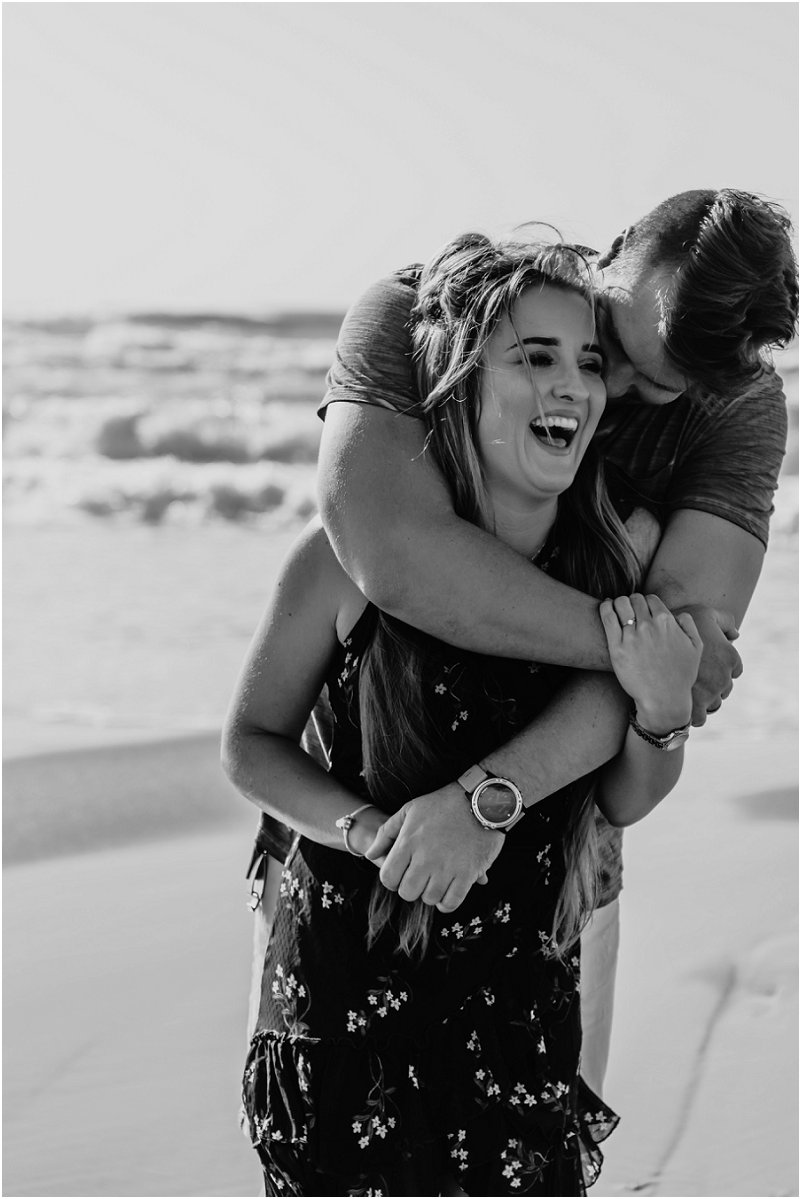 verlowing fotosessie op die strand