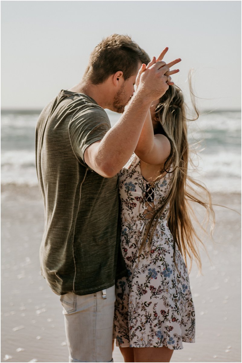 verlowing fotosessie op die strand