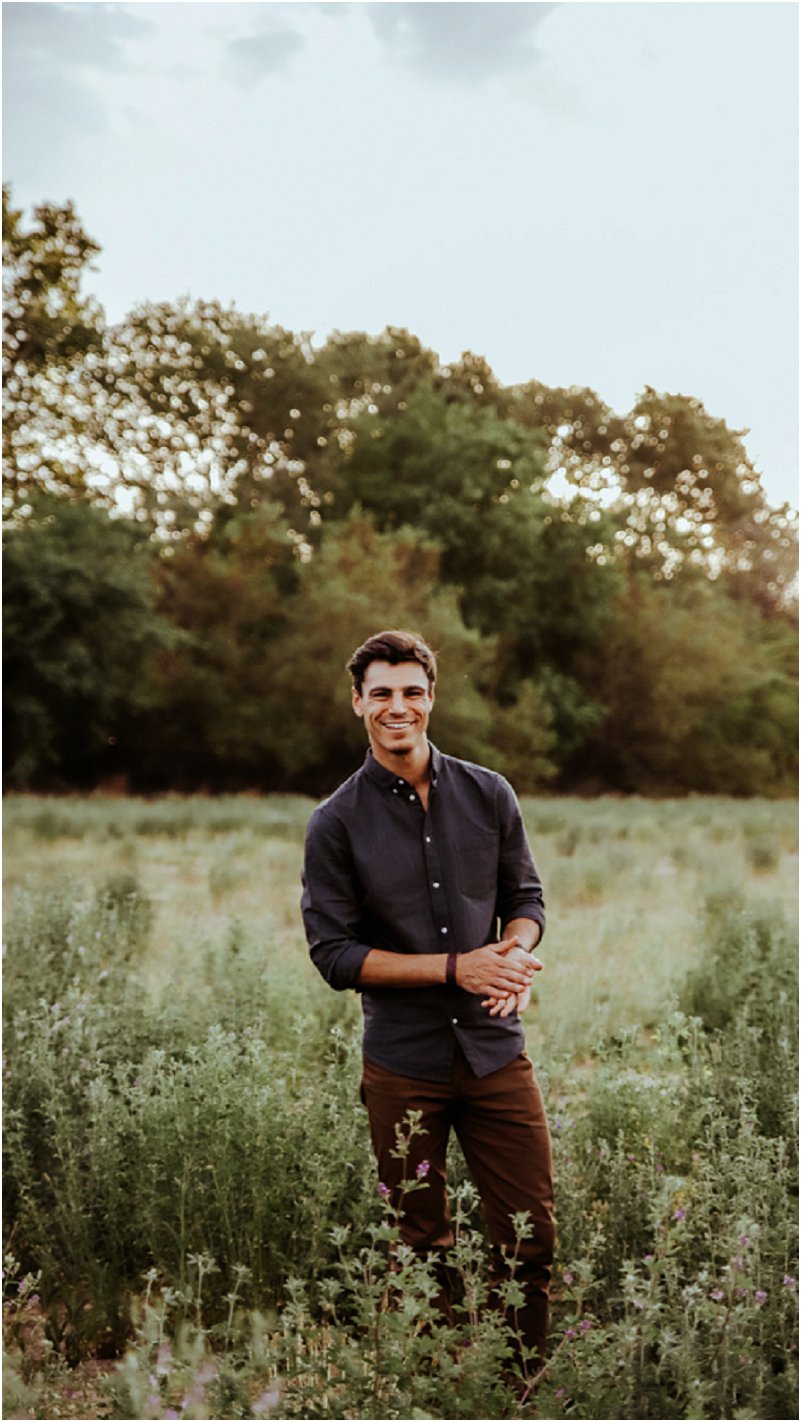 poses for men for engagement shoot