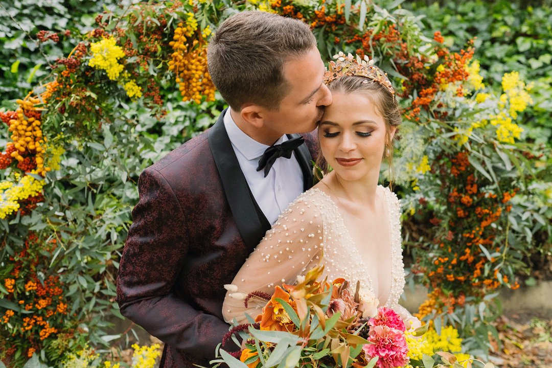 Intimate autumn wedding styled inspiration photo shoot