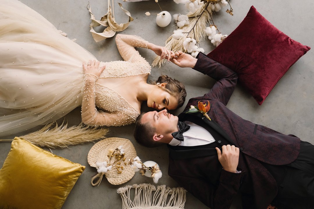 Intimate autumn wedding styled inspiration photo shoot