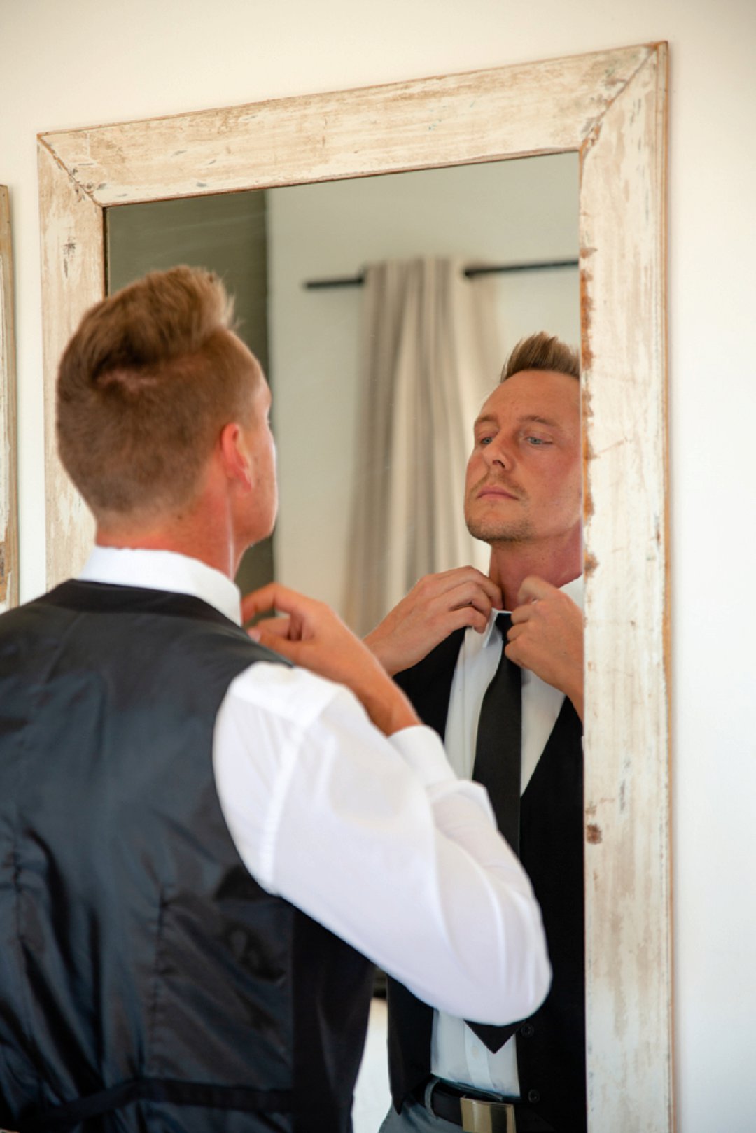 groom getting ready photos