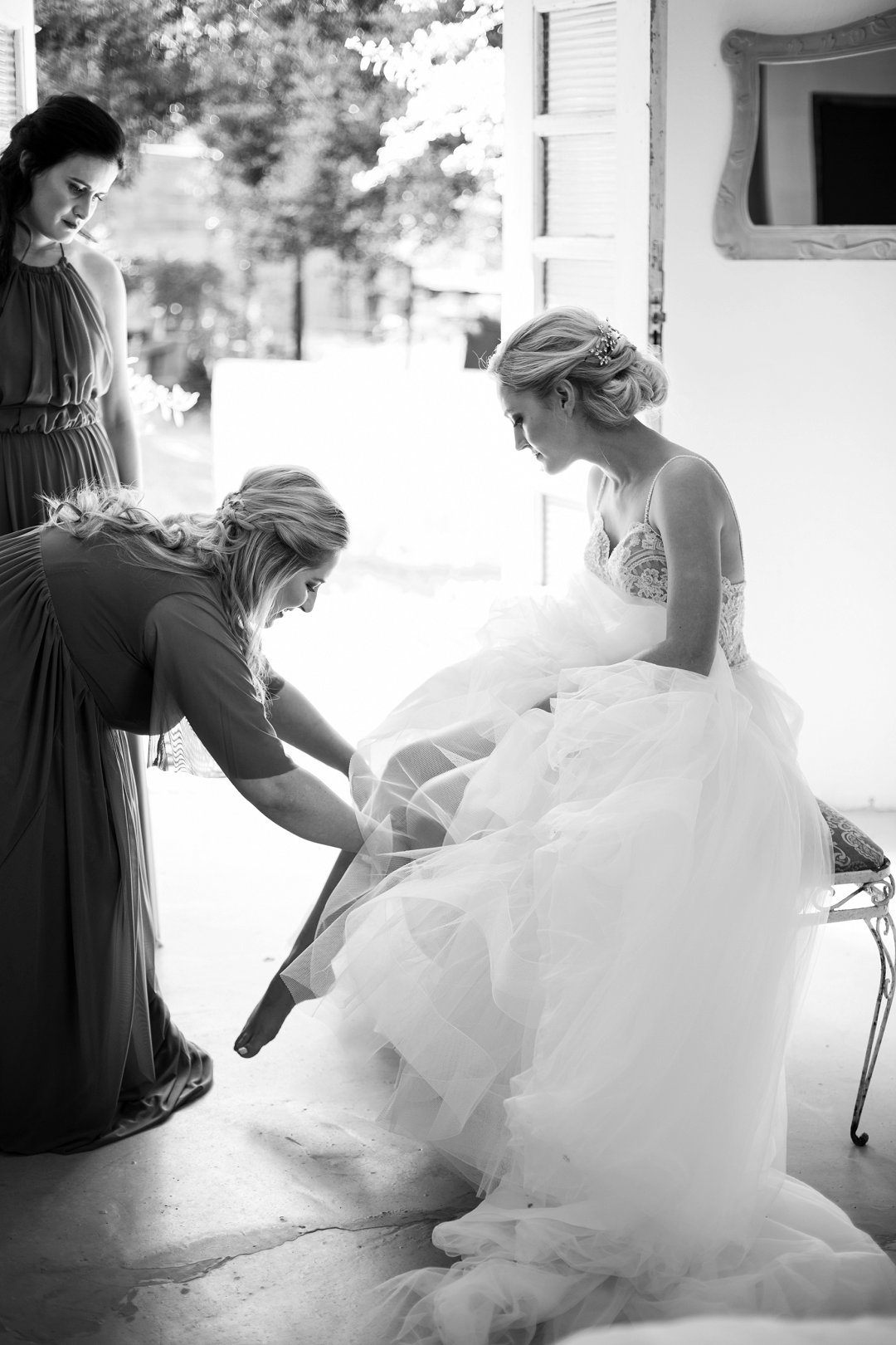 bride getting ready photography