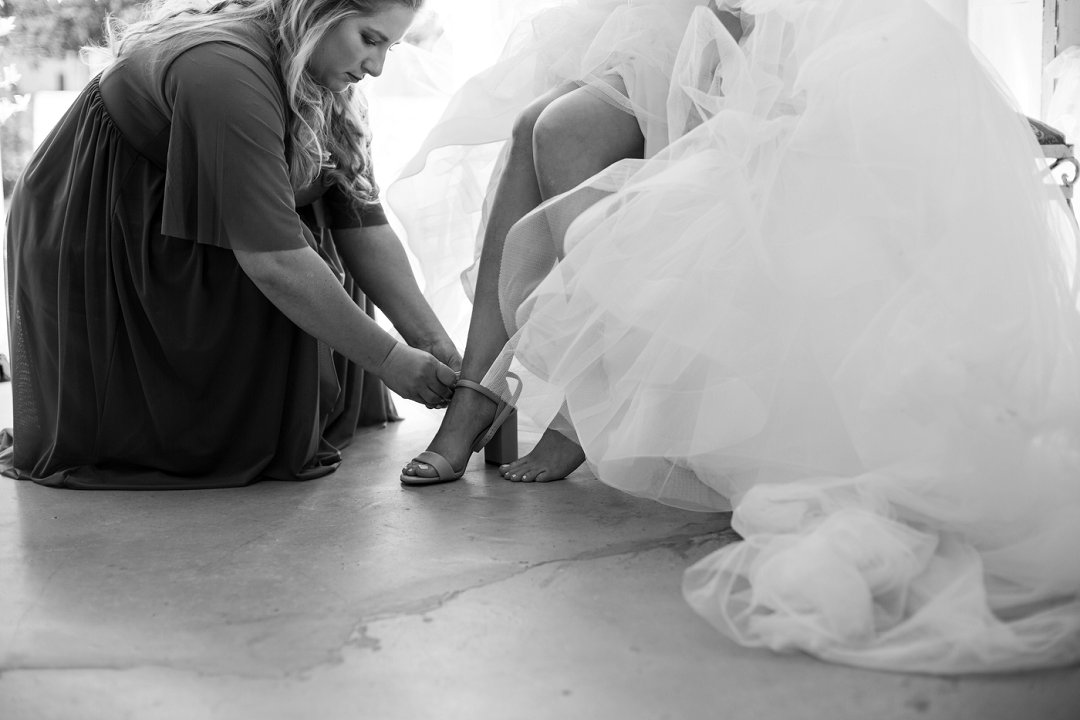 bride getting ready photography
