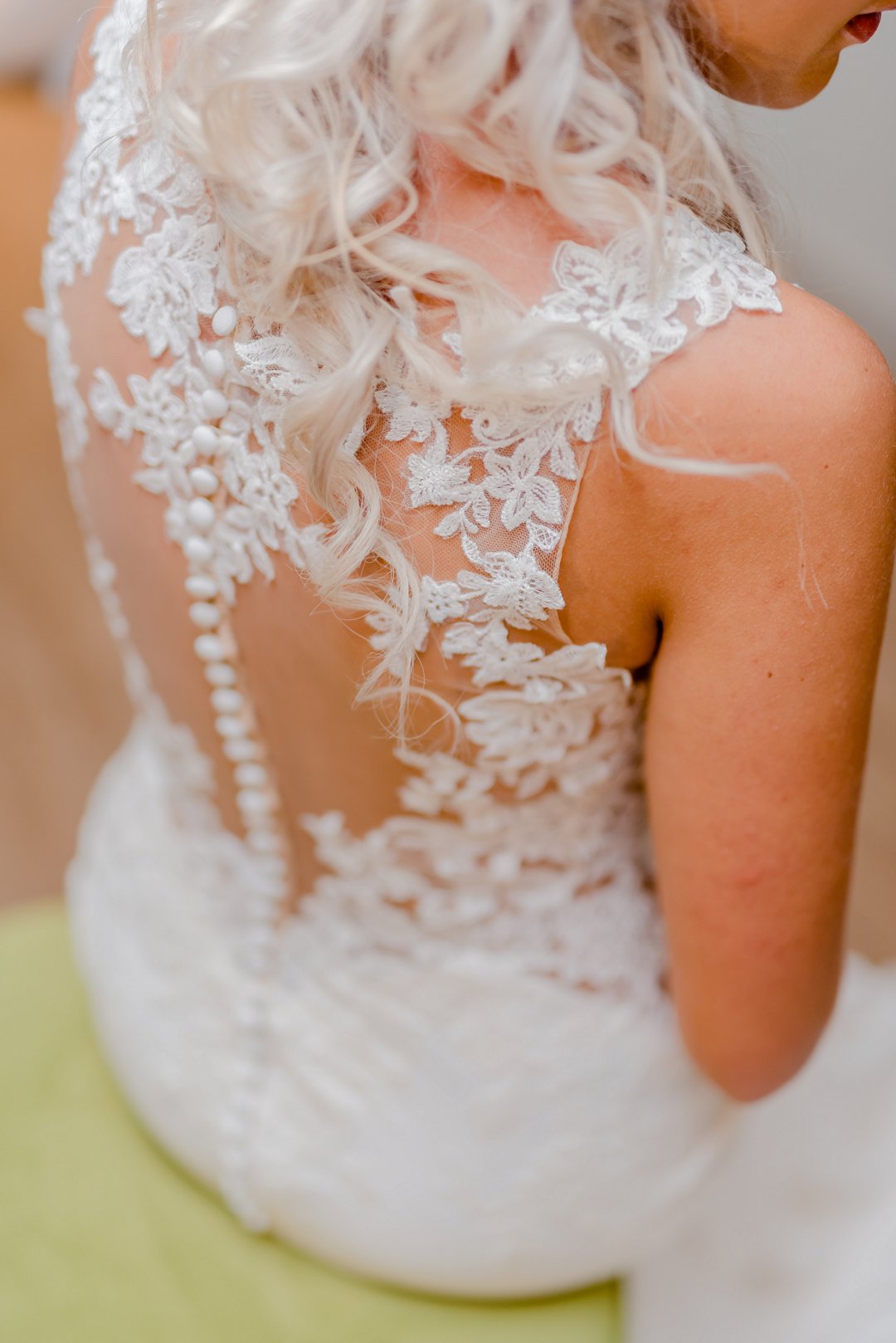 bride getting ready photos