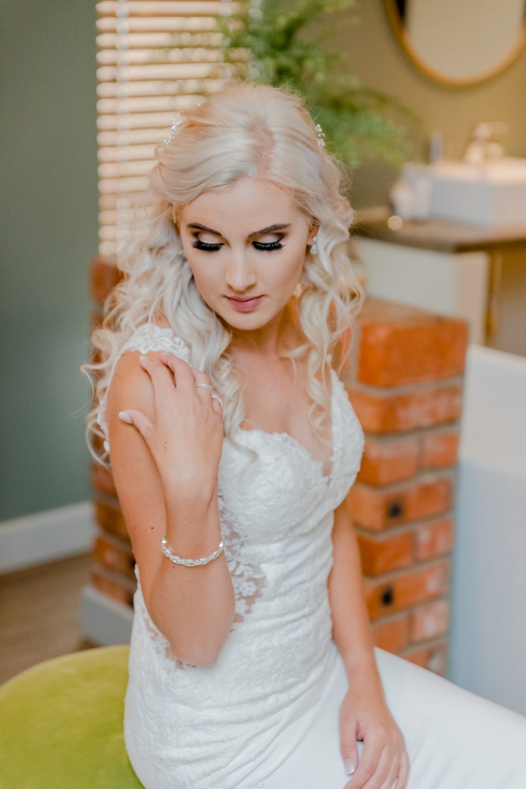 bride getting ready photos