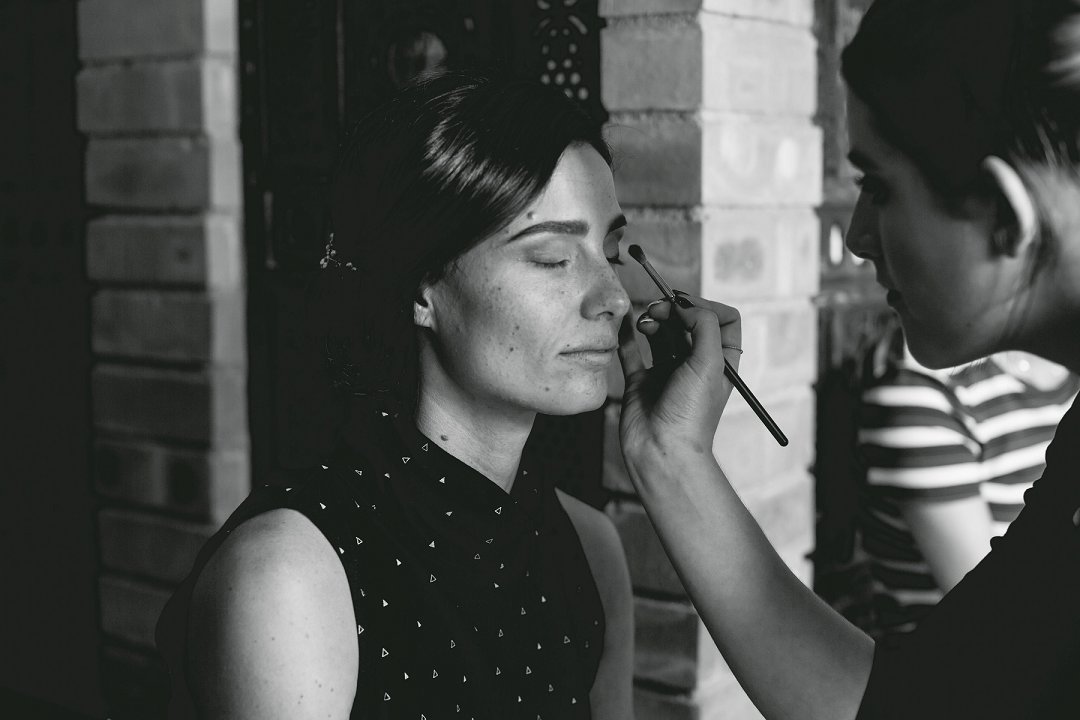 bride getting ready photos