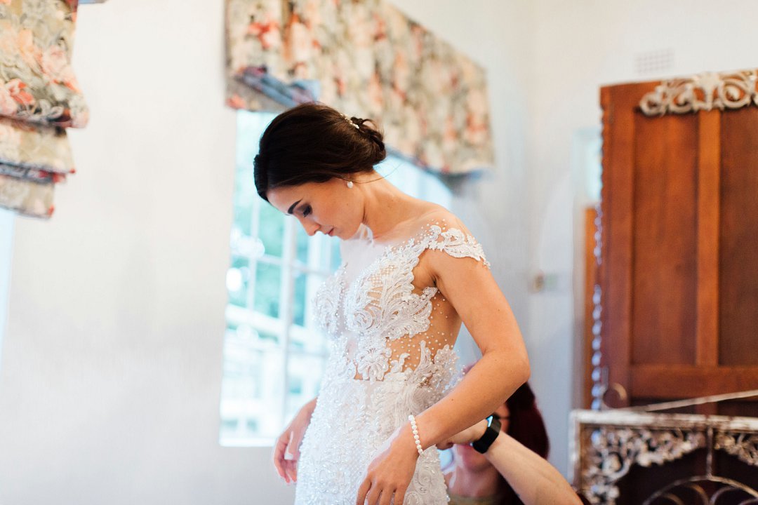 bride getting ready photos