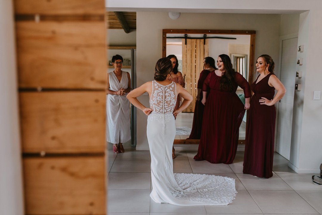 bride getting ready photos