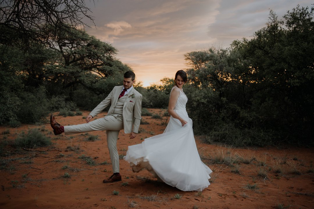 bride and groom wedding photos