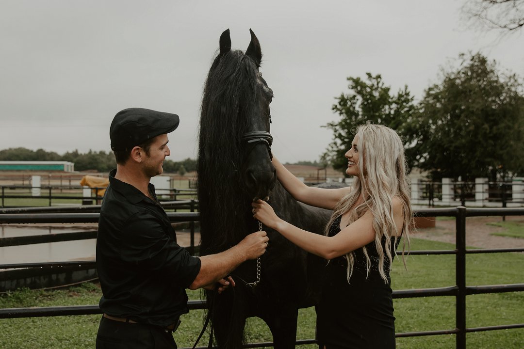 Peaky Blinders geïnspireerde verlowing fotosessie