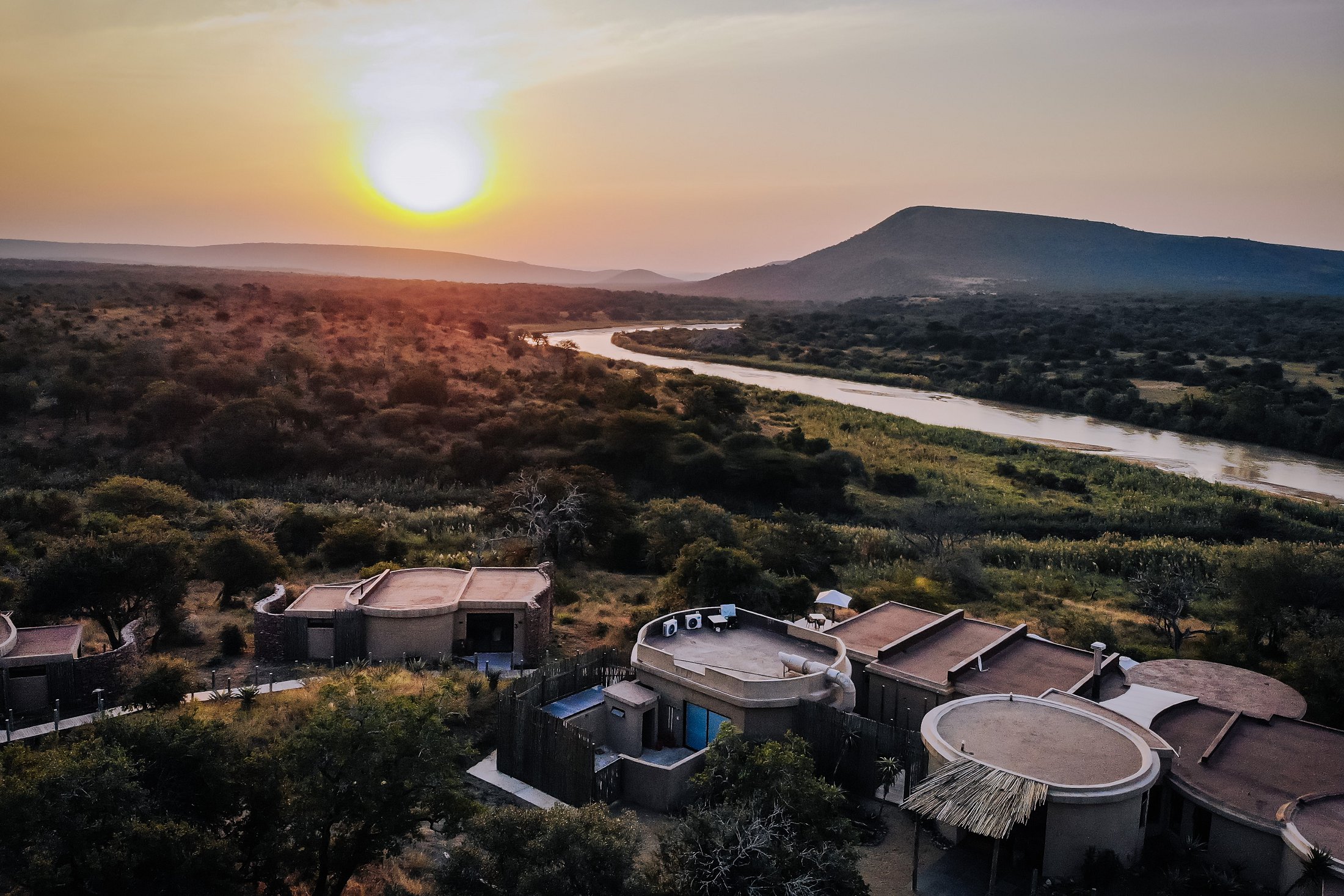 Geniet ŉ Romantiese Wegbreek na Mthembu Lodge