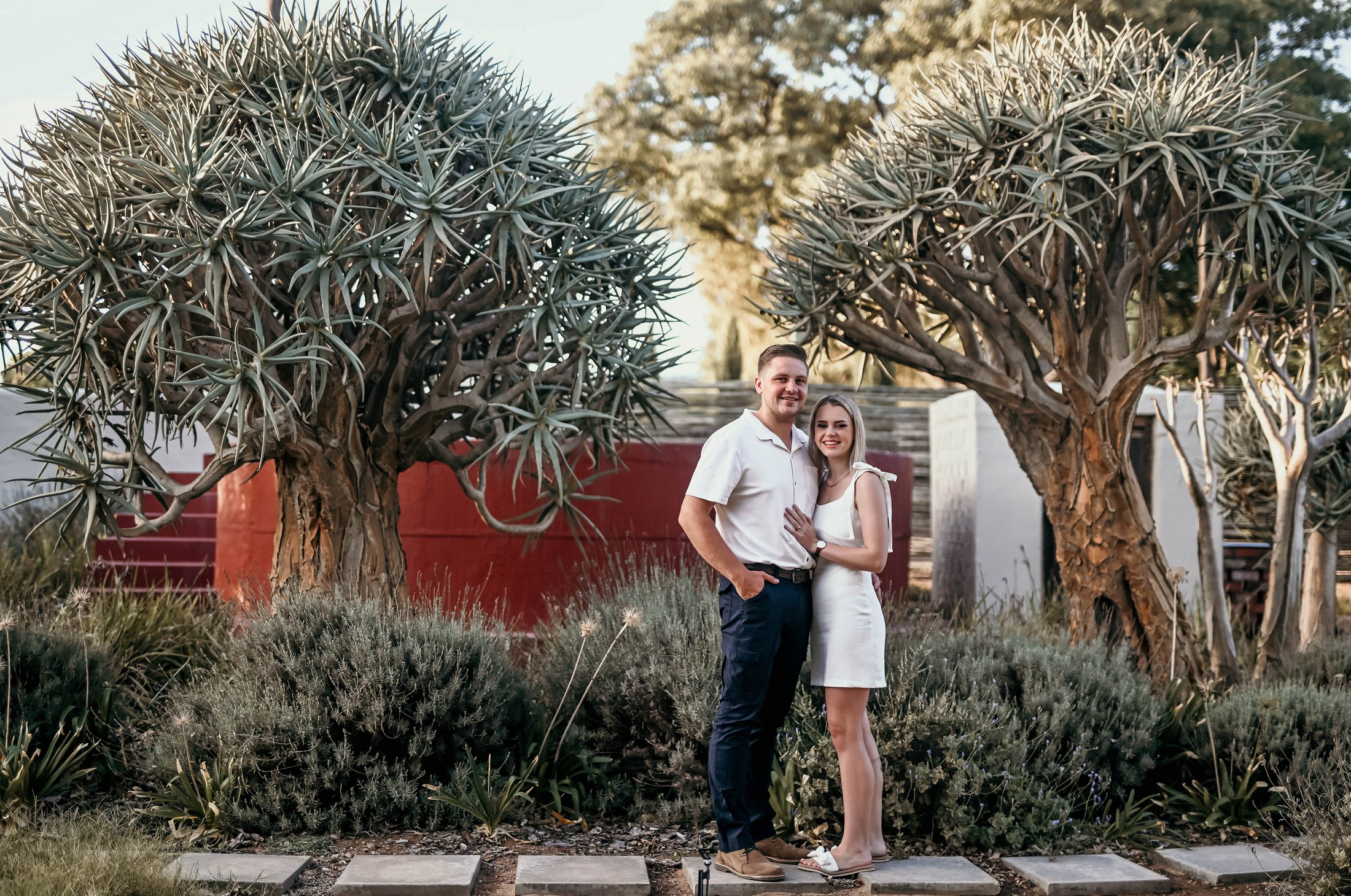 Armand & Heliz-Marie se Verlowing Fotosessie in ’n Karoo-planttuin